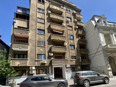 Apartament intr-un bloc istoric, Piata Romana, str. Dionisie Lupu